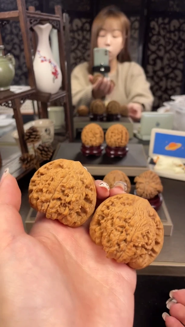 【闪购商品】文玩核桃把件官帽52尺-38