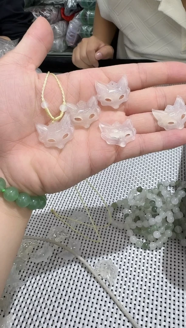 玛瑙/玉髓颈饰未镶嵌玛瑙玉髓狐狸吊坠多样性发其一