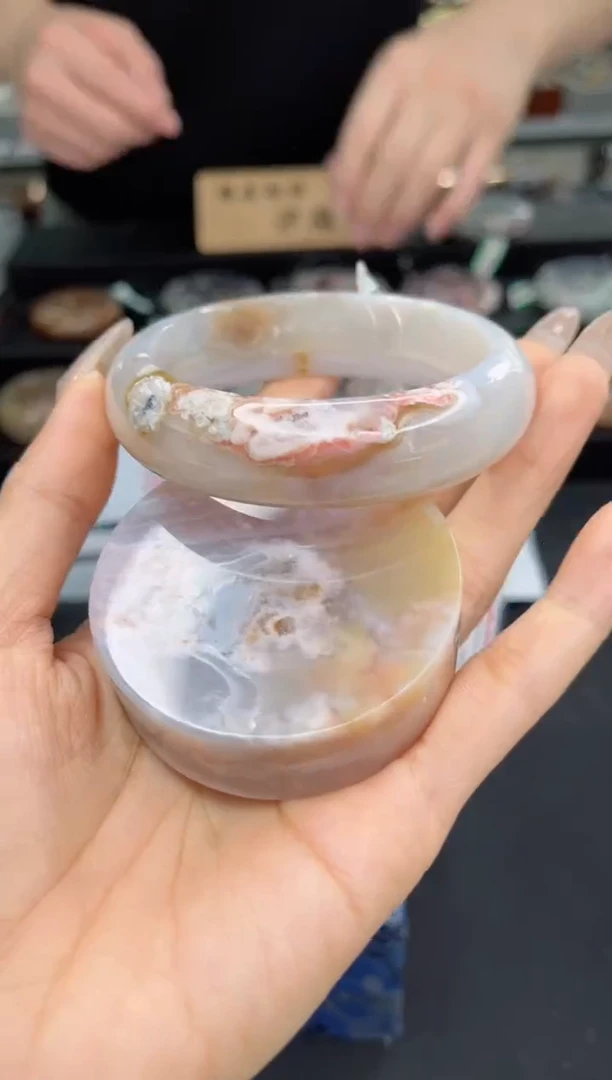 【闪购商品】石英质玉手镯未镶嵌60圈口（不退不换）1503186