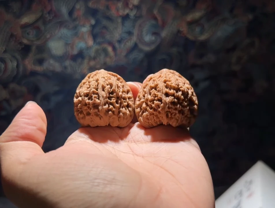 吊坠文玩核桃全品 三角疆39