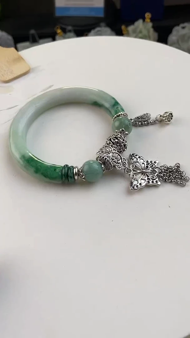 颈饰未镶嵌翡翠M****o手工定制默认微瑕主播介绍为准