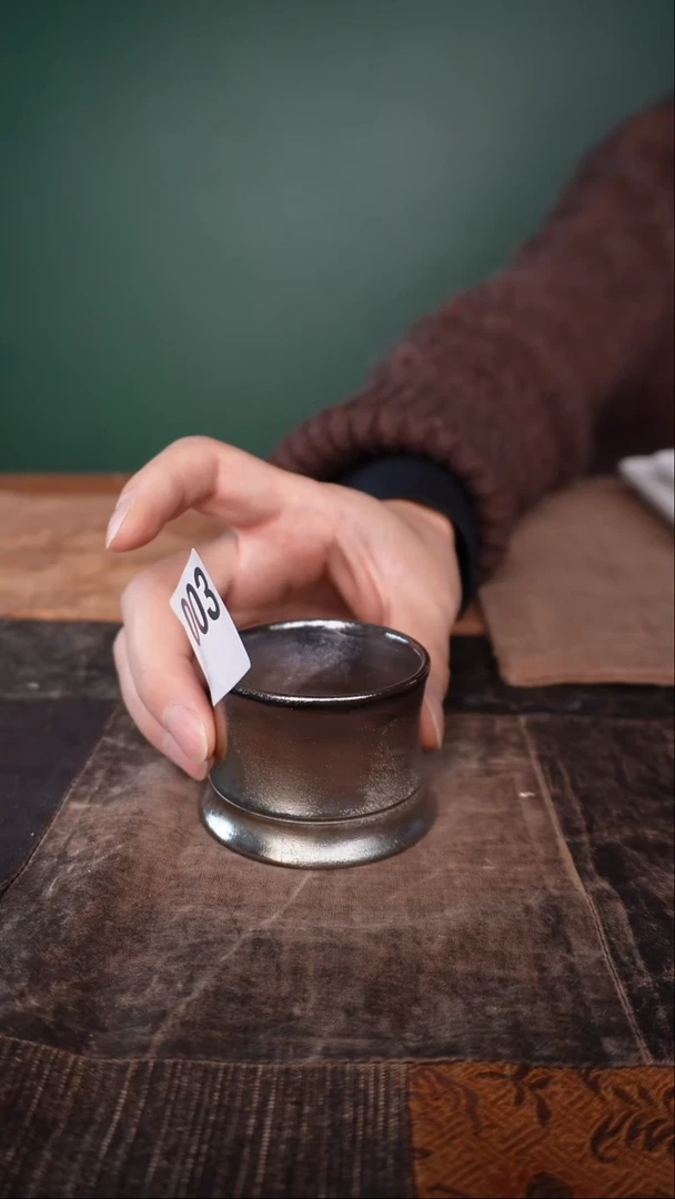 玄铁主人杯的003有粉金感