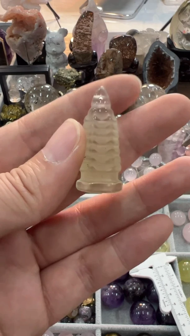 未镶嵌珠宝半成品水晶M463 约3.5cm 多样性发一