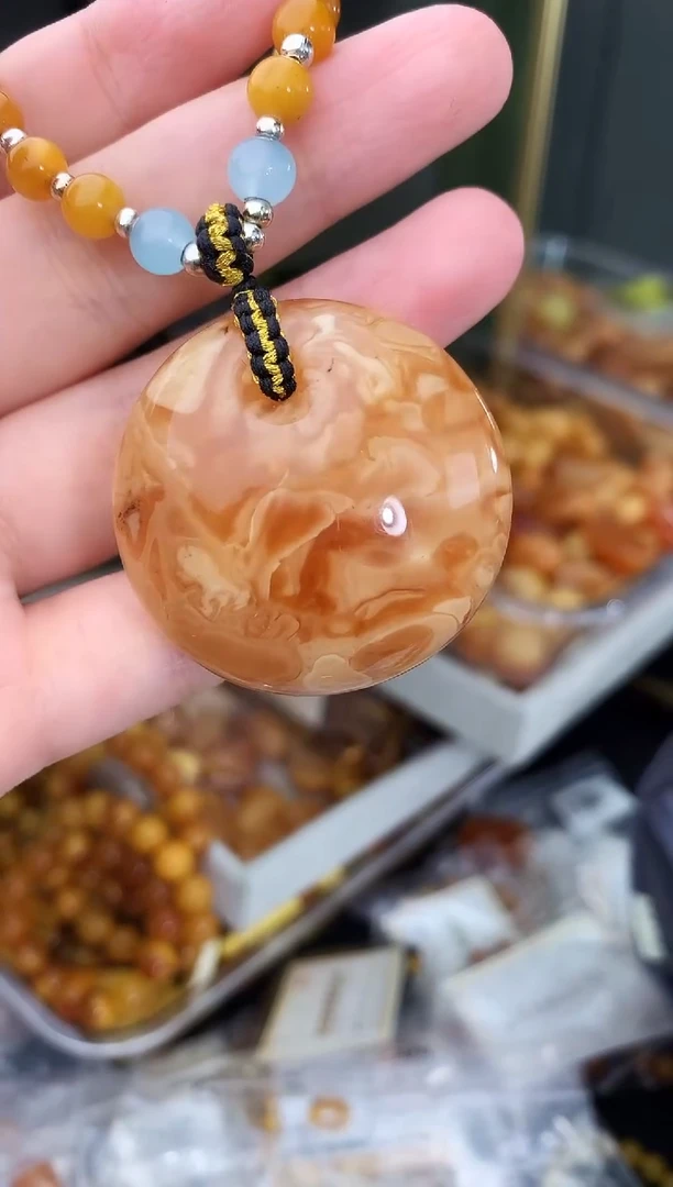 蜜蜡未镶嵌珠宝奇石76