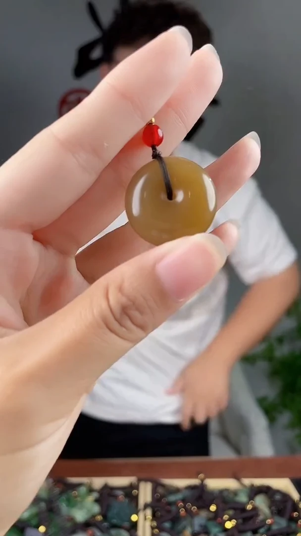 和田玉未镶嵌颈饰拍一发一，多样性发货