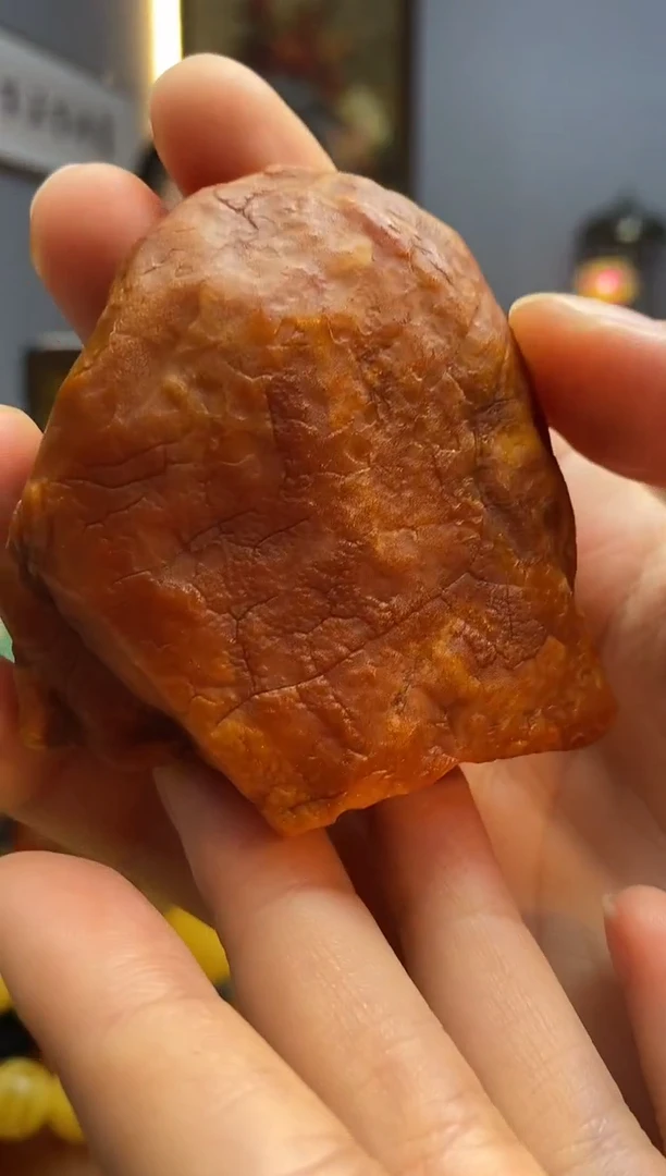 琥珀颈饰未镶嵌把件