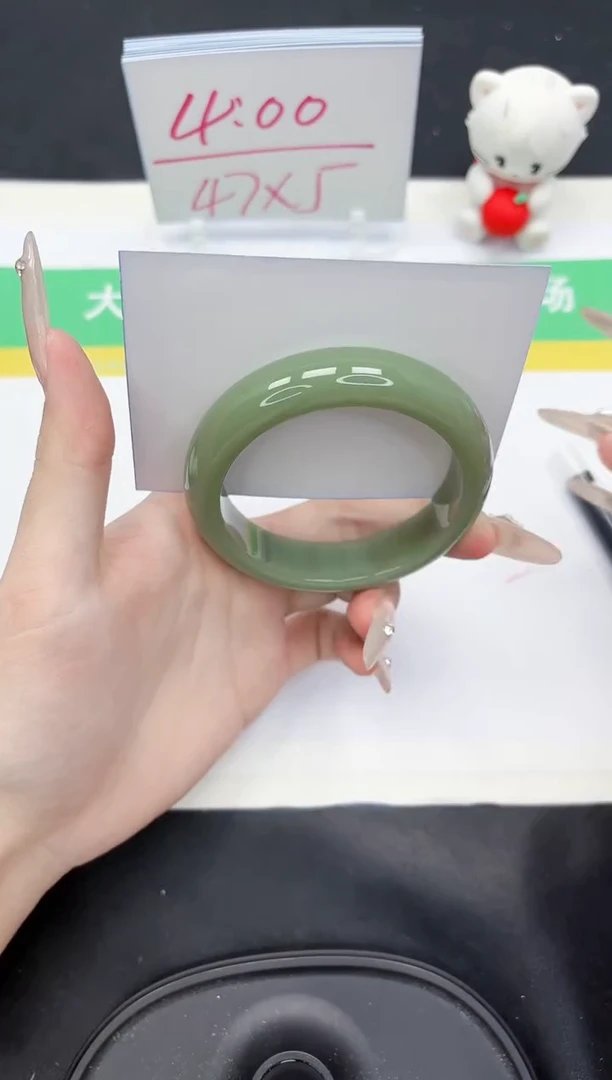 【闪购商品】石英质玉手镯未镶嵌273-57.1