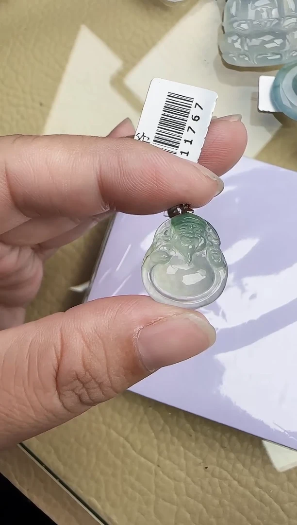 颈饰18K金镶嵌翡翠缅甸翡翠a货