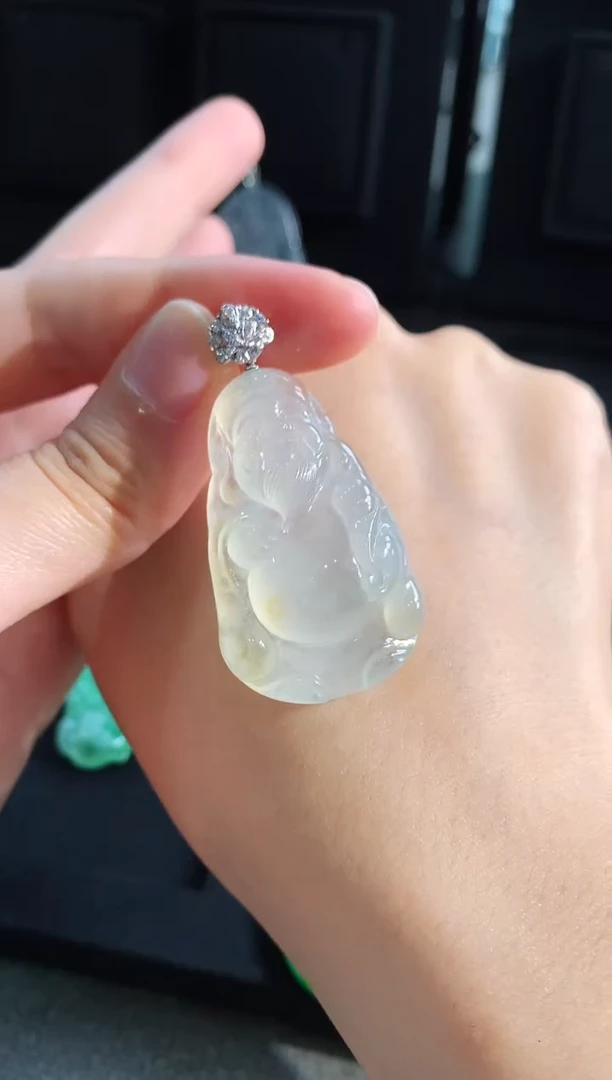 【闪购商品】翡翠颈饰18K金镶嵌吊坠