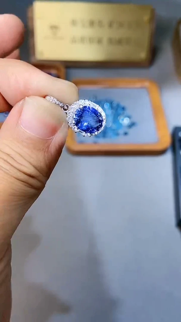 【闪购商品】蓝宝石颈饰银S925镶嵌35