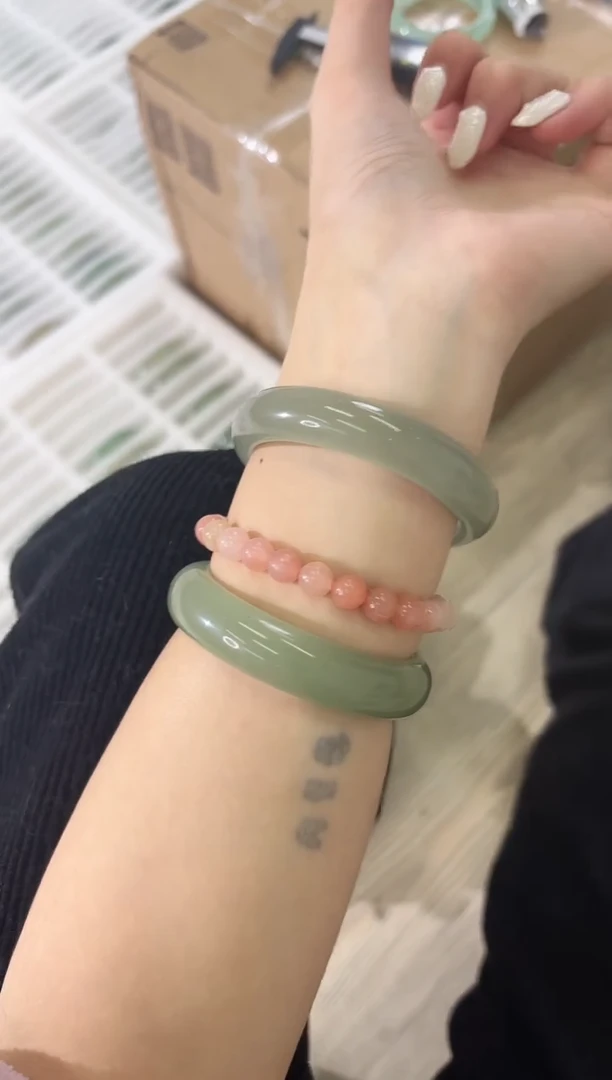 未镶嵌手镯石英质玉134-54D