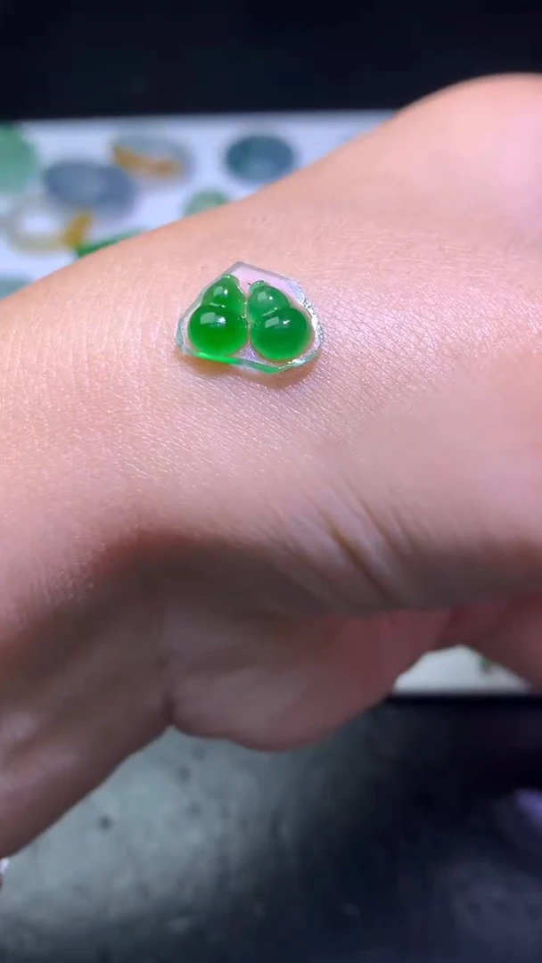 未镶嵌定制翡翠毛货