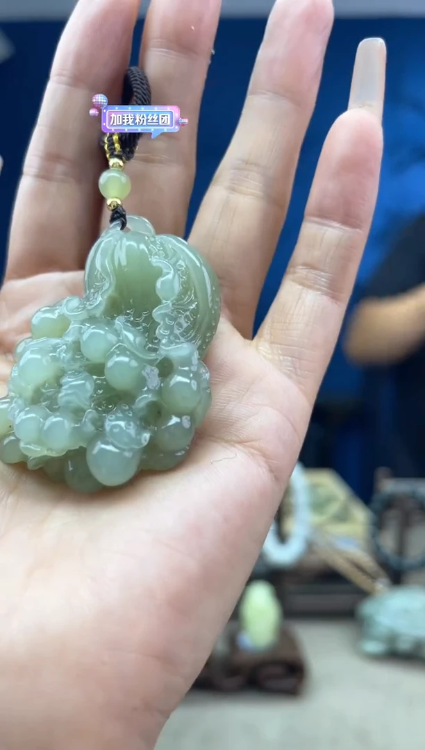 和田玉未镶嵌颈饰1