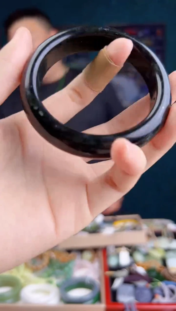 和田玉手镯未镶嵌多样性发货 拍一单发一个52-64