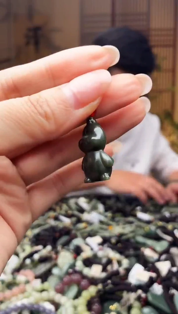 颈饰未镶嵌和田玉多样性发货，拍一发一