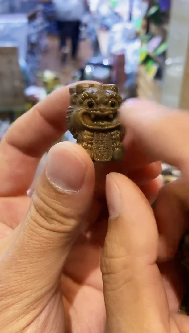 【闪购商品】非洲檀香把件绿檀吞金兽