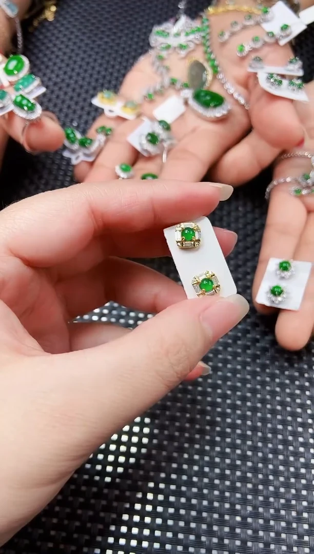 【闪购商品】翡翠耳饰未镶嵌111111111