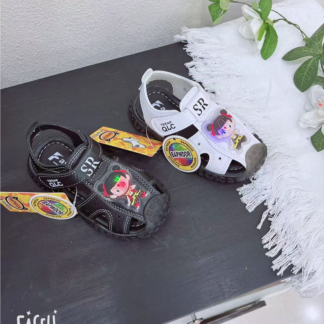 溯溪新款哪吒包头超软宝宝1-3岁儿童男1-3岁男鞋3-6岁童鞋凉鞋