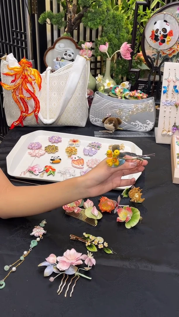 织绣C****.非遗苏绣饰品