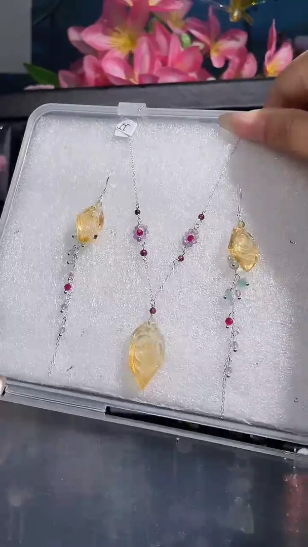 银S925镶嵌耳饰紫晶C****a Cynthia