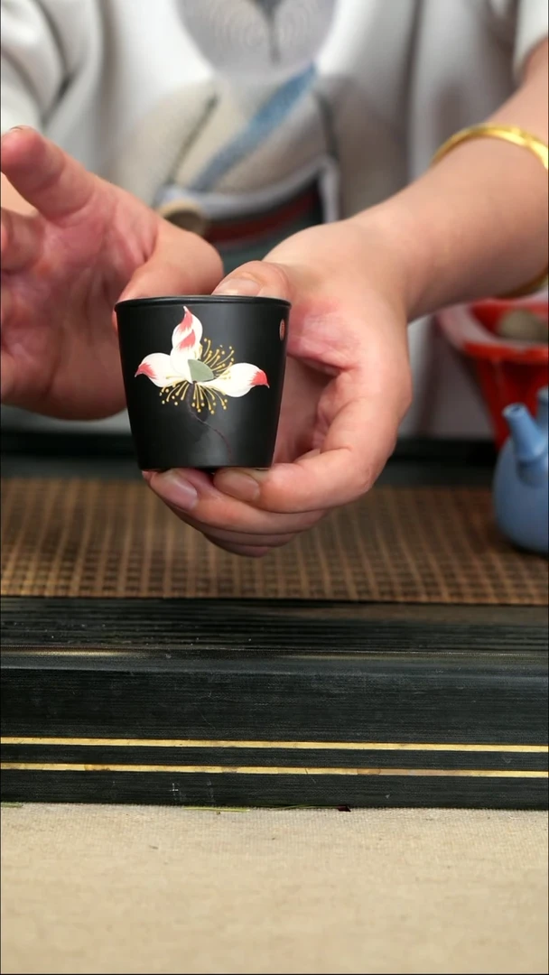 【闪购商品】紫砂茶壶46荷韵小口杯 黑料