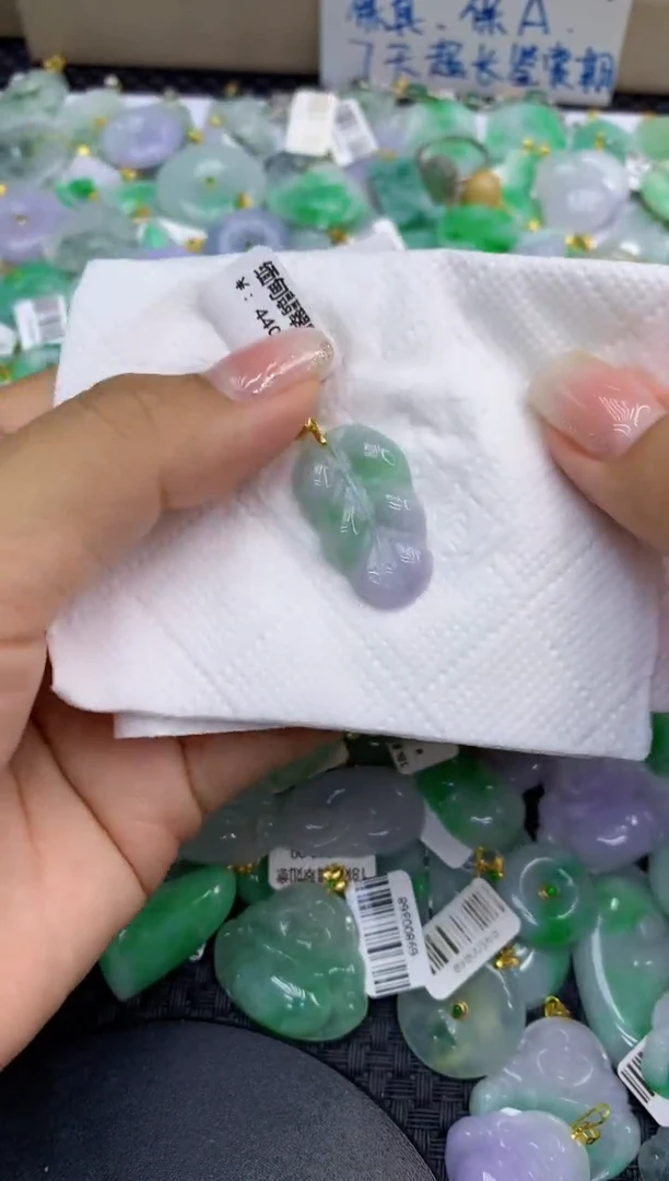 颈饰未镶嵌翡翠天然缅甸A货翡翠