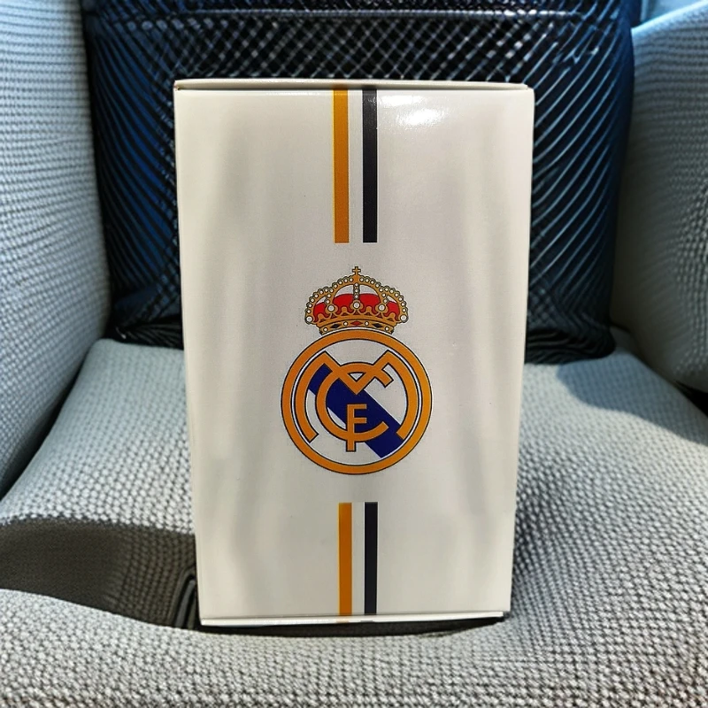 Peader Rabbit/皮达兔皮达兔 足球明星卡盲盒  【皇家马德里队盒】