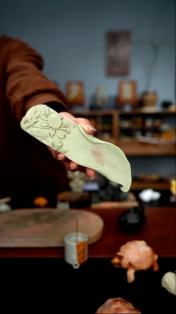 紫袍玉带石石榴香插