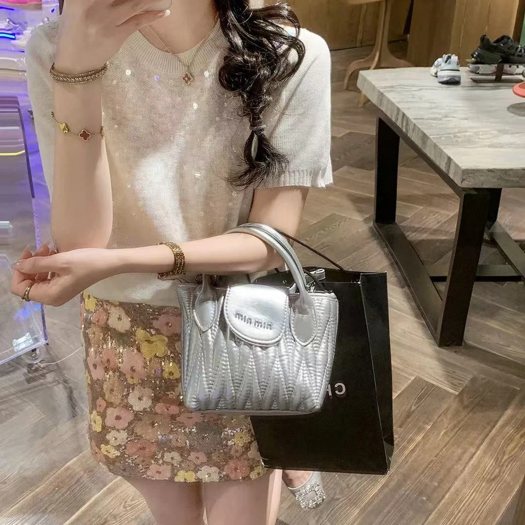 欧货时尚亮片装饰短袖针织衫女