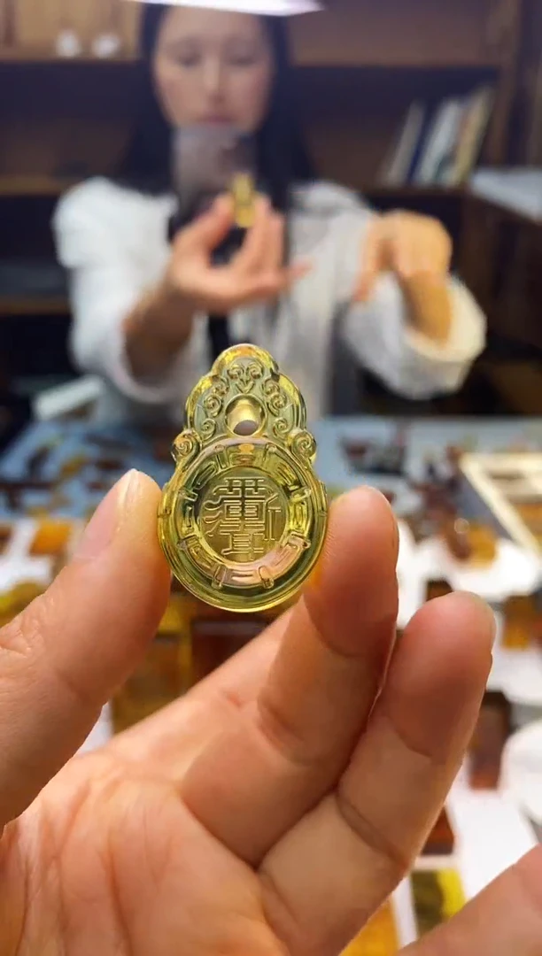 琥珀颈饰未镶嵌SN83-68（紫薇讳葫芦）