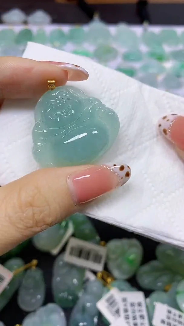 颈饰18K金镶嵌翡翠天然翡翠A货