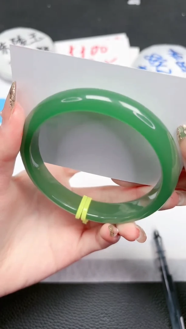 【闪购商品】石英质玉手镯未镶嵌72-65.3