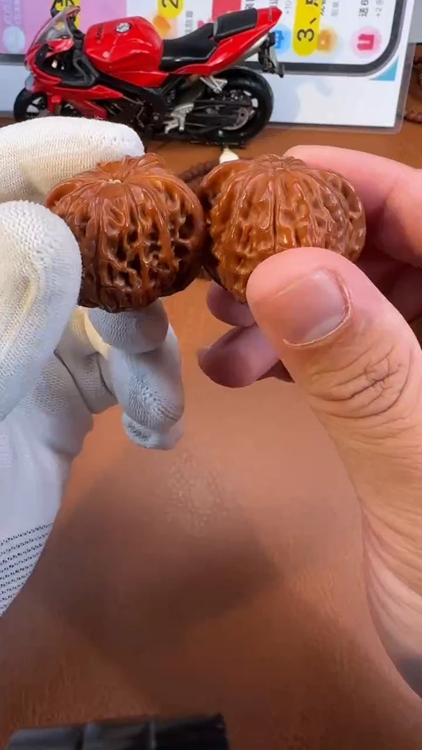 把件文玩核桃精品手盘磨盘核桃