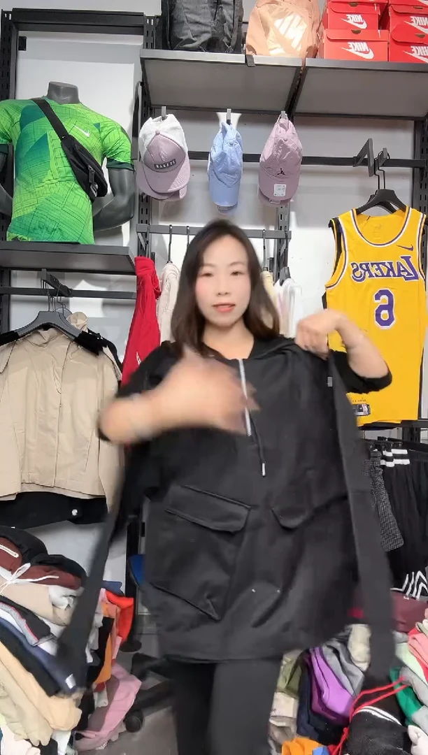 1712 编码 瑕疵款直播间过款为准 尺码 S