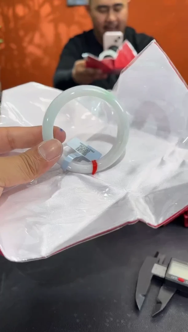 未镶嵌手镯翡翠翡翠手镯