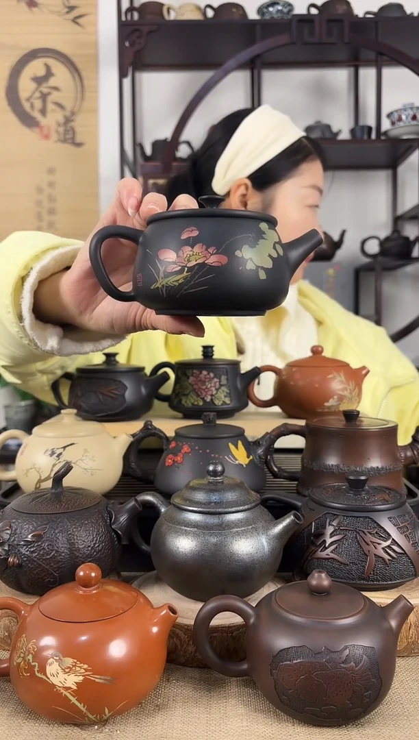 云南建水紫陶茶壶200CC左右球孔