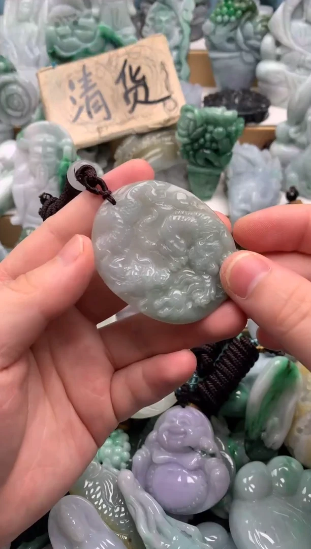 吊坠(不含链)未镶嵌翡翠1