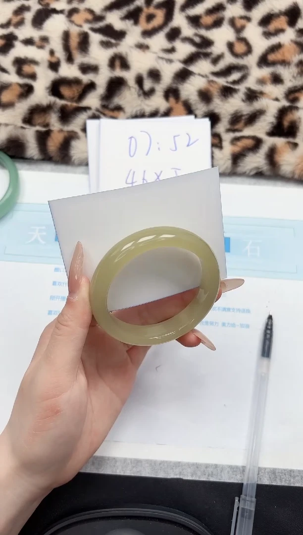 【闪购商品】石英质玉手镯未镶嵌293-55.7