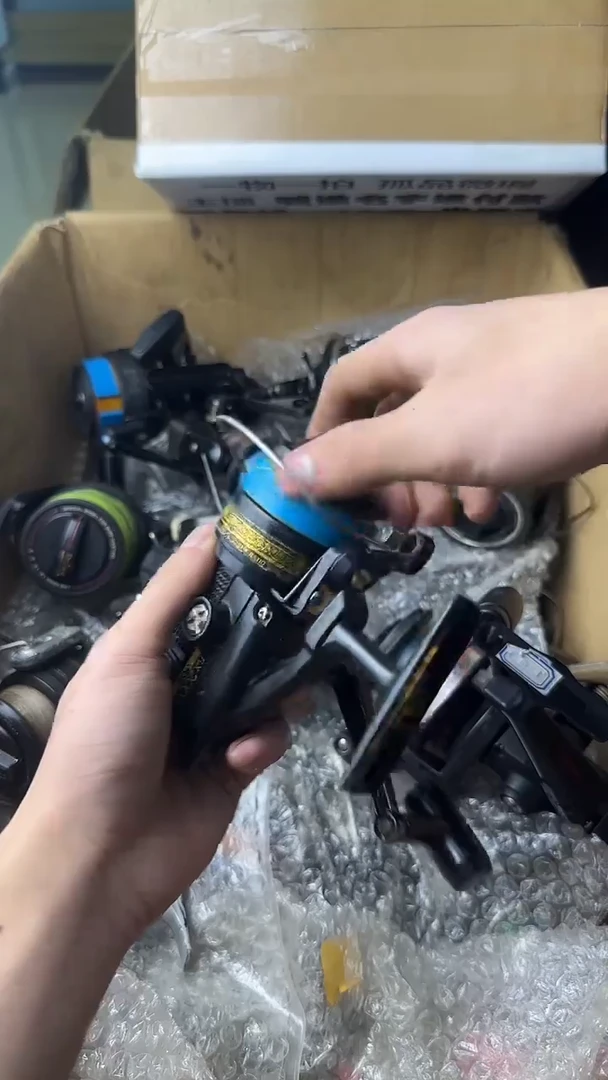 右*微瑕钓鱼轮，直播间讲解为准，看清楚再拍，如有拆卸不退换