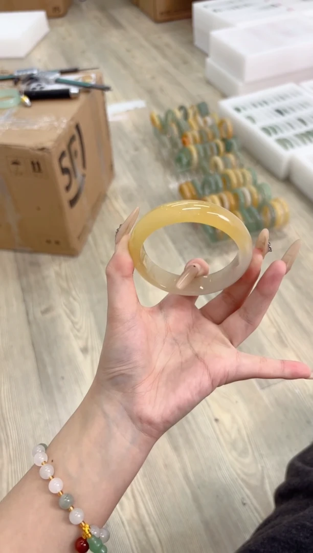 未镶嵌手镯石英质玉116-58HU