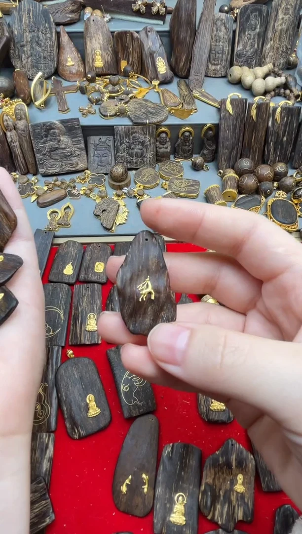 沉香吊坠天**神沉香吊坠