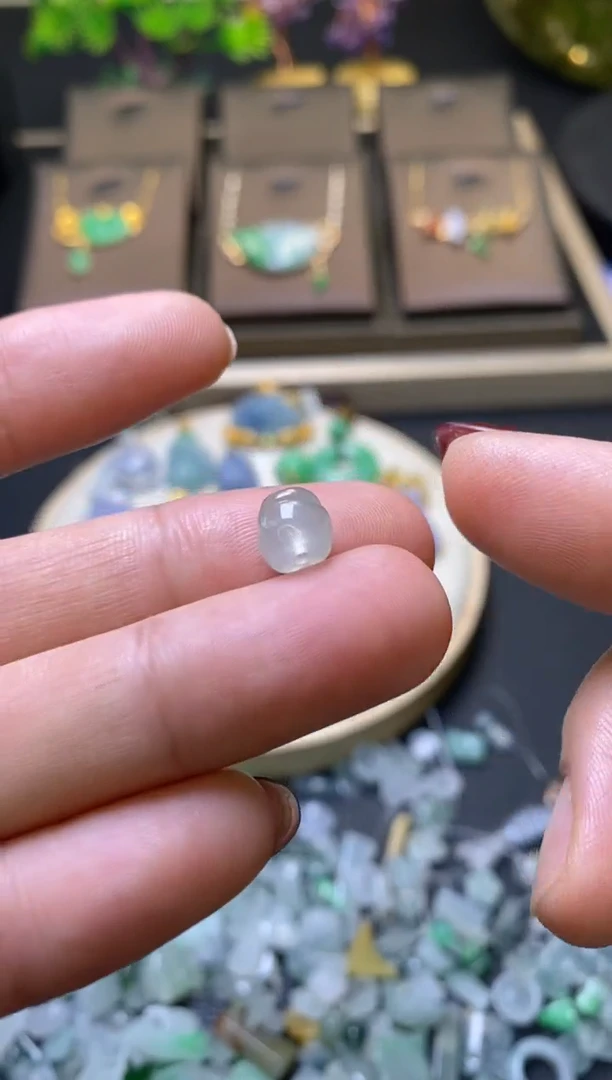 翡翠未镶嵌颈饰净货14611