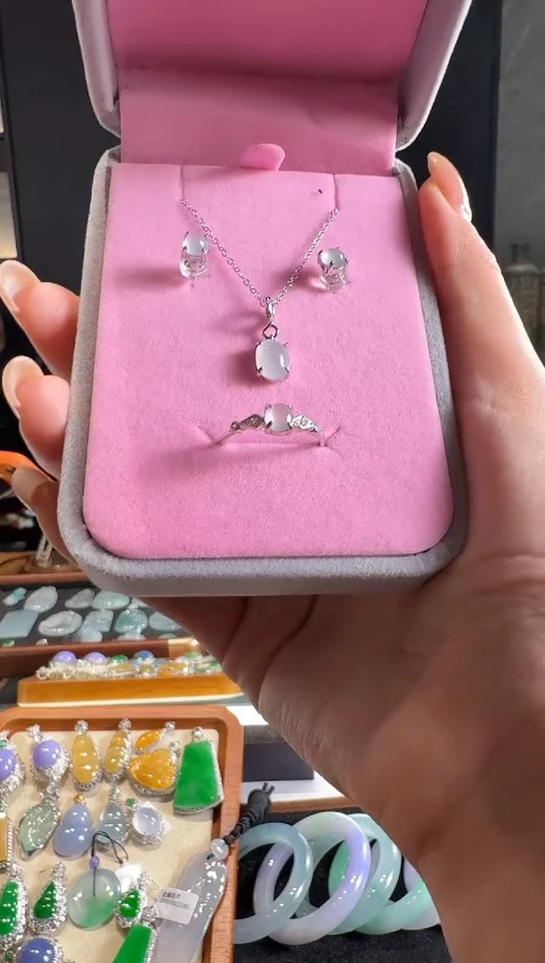 颈饰银S925镶嵌翡翠7多样性发其一