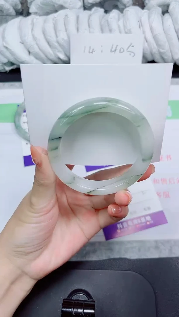 石英质玉手镯未镶嵌133-56