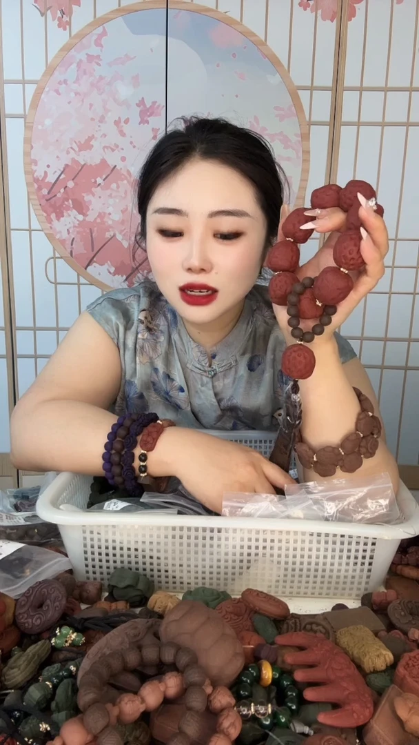 泥塑热辣滚烫回纹珠手串
