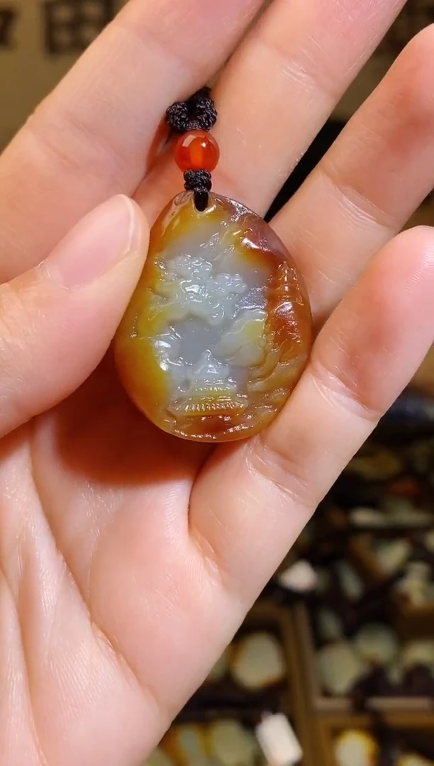 和田玉未镶嵌颈饰1