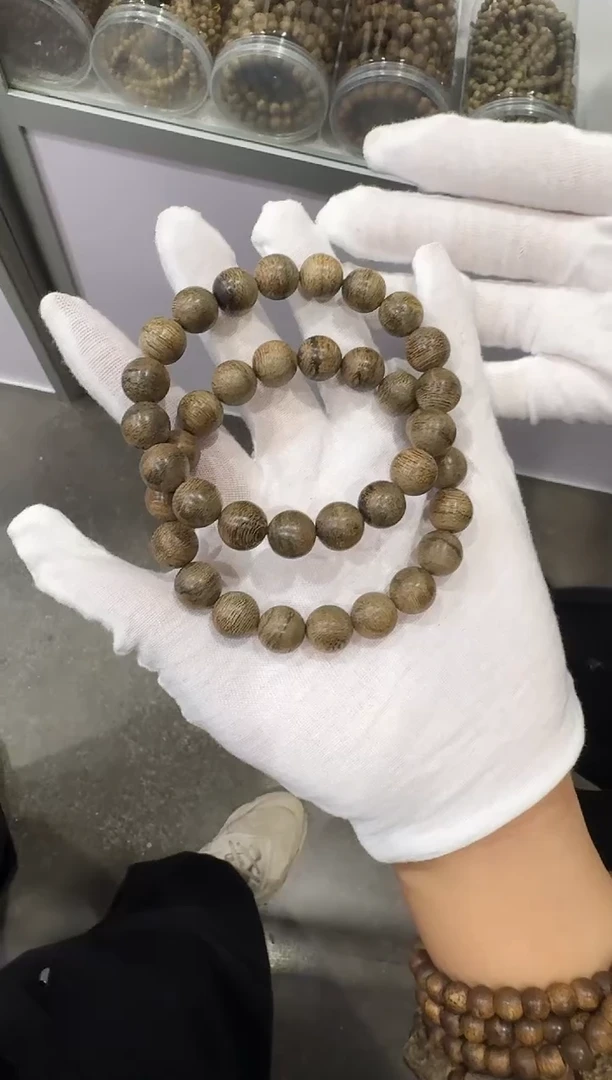 沉香手串文莱黑棋圆珠手串1.1/11克多样性发货一条