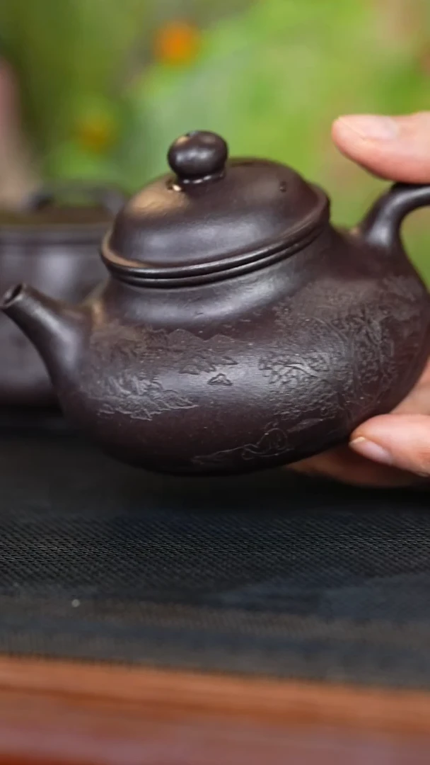 茶壶紫砂黑墩头刻绘容天