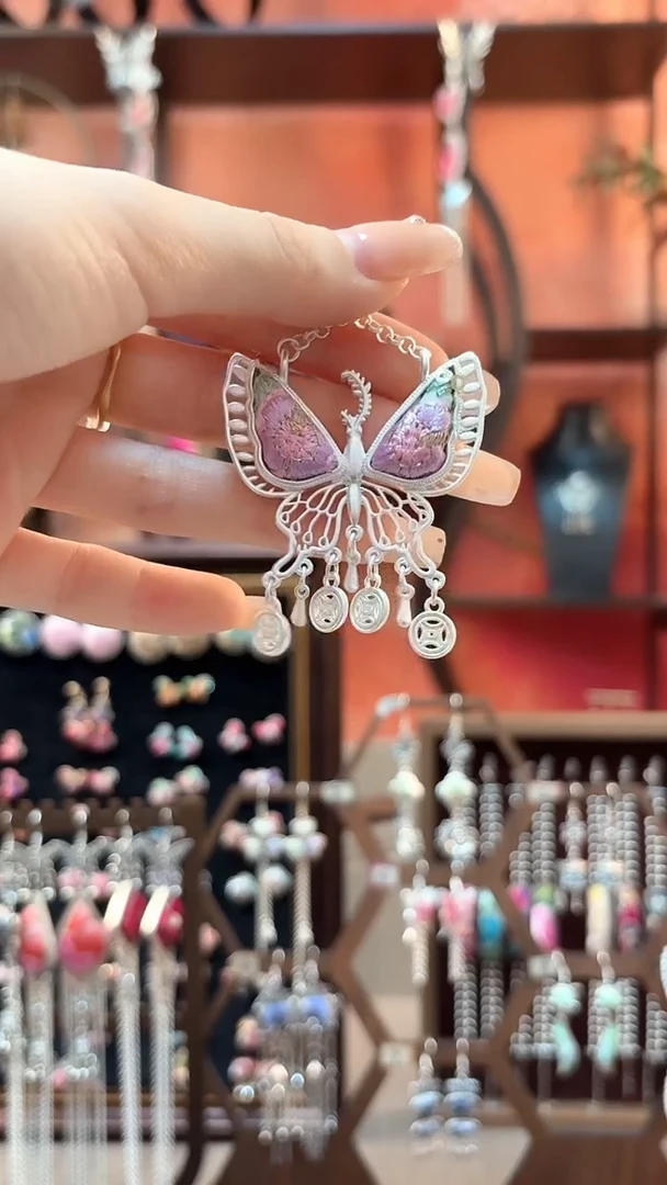 织绣云织谣民族风精美饰品   128