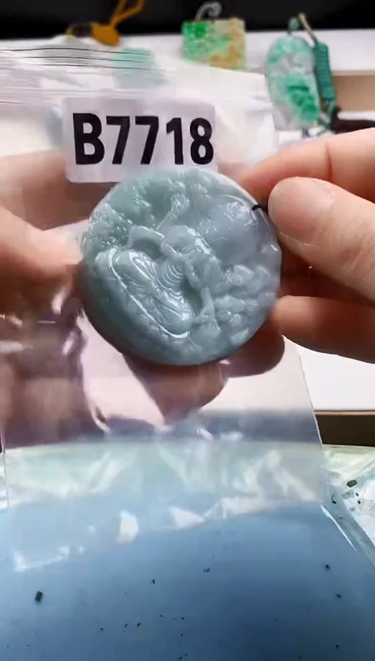 翡翠未镶嵌颈饰天然翡翠吊坠挂件